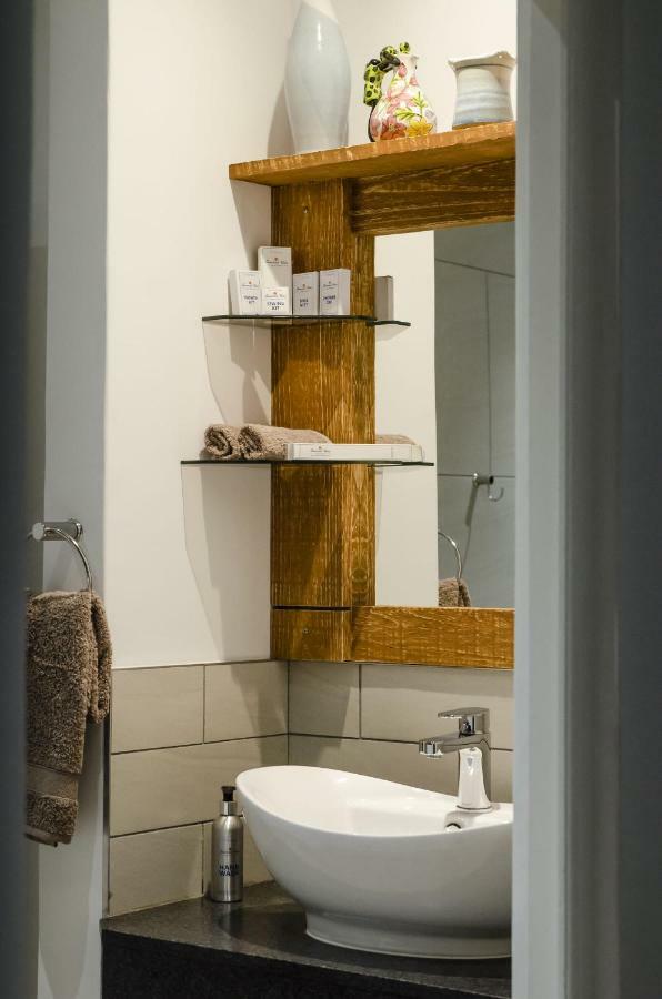 סומרסט ווסט Somerset View Guest House מראה חיצוני תמונה